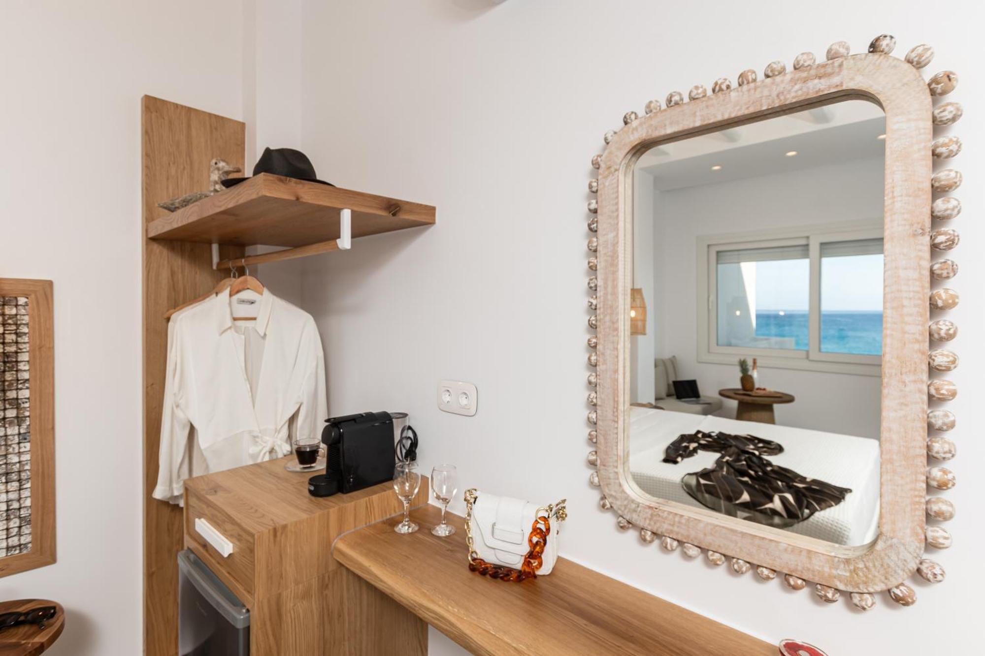 Flèria Seaview Suites Naxos City Esterno foto